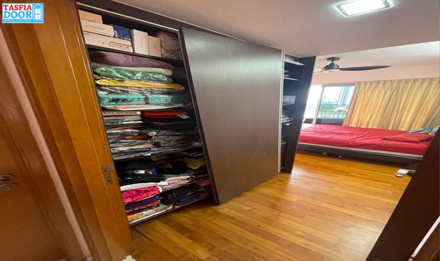 Admin/Blog/Details/Wardrobe Sliding Door Repair Singapore.jpg